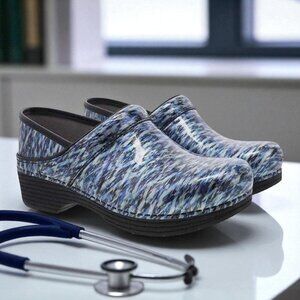Dansko Professional LT Pro Women's Sz 37 (6.5-7)  Blue Waves Patent Clog NWOT